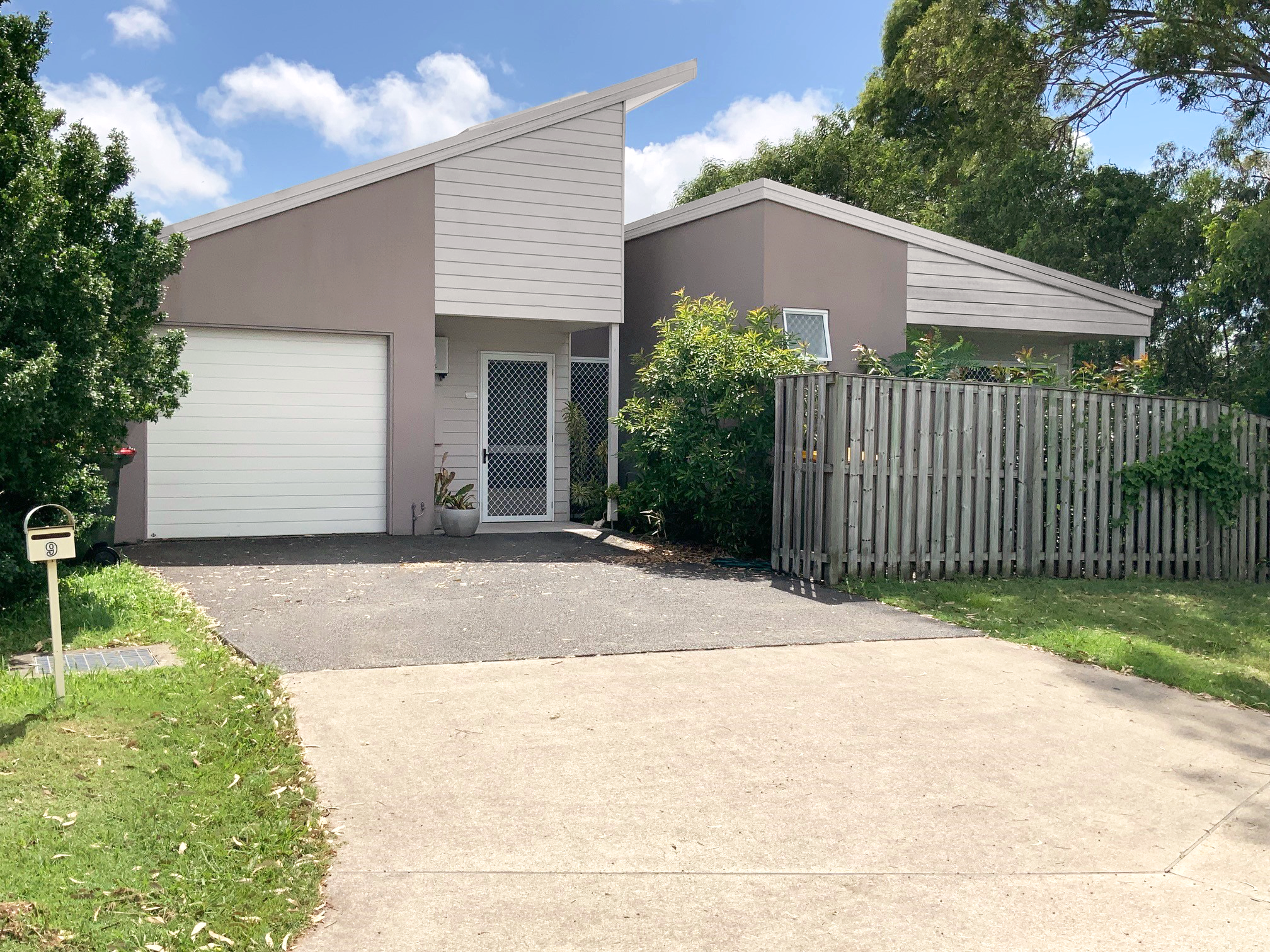 Melissa Street - Front of house