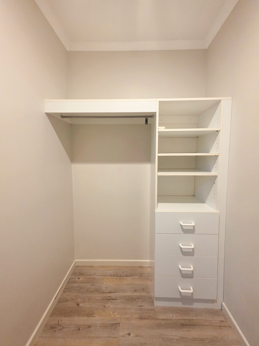 An image showing the storage in the room