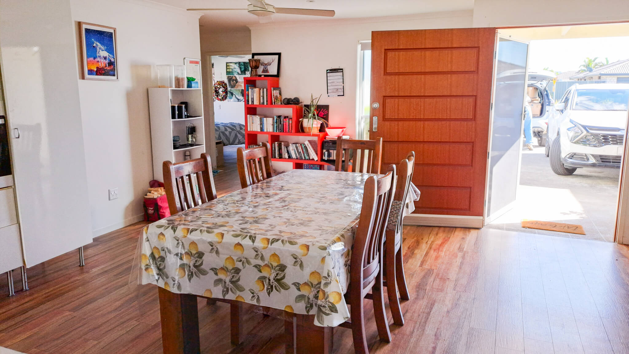 An image showing the dining room 