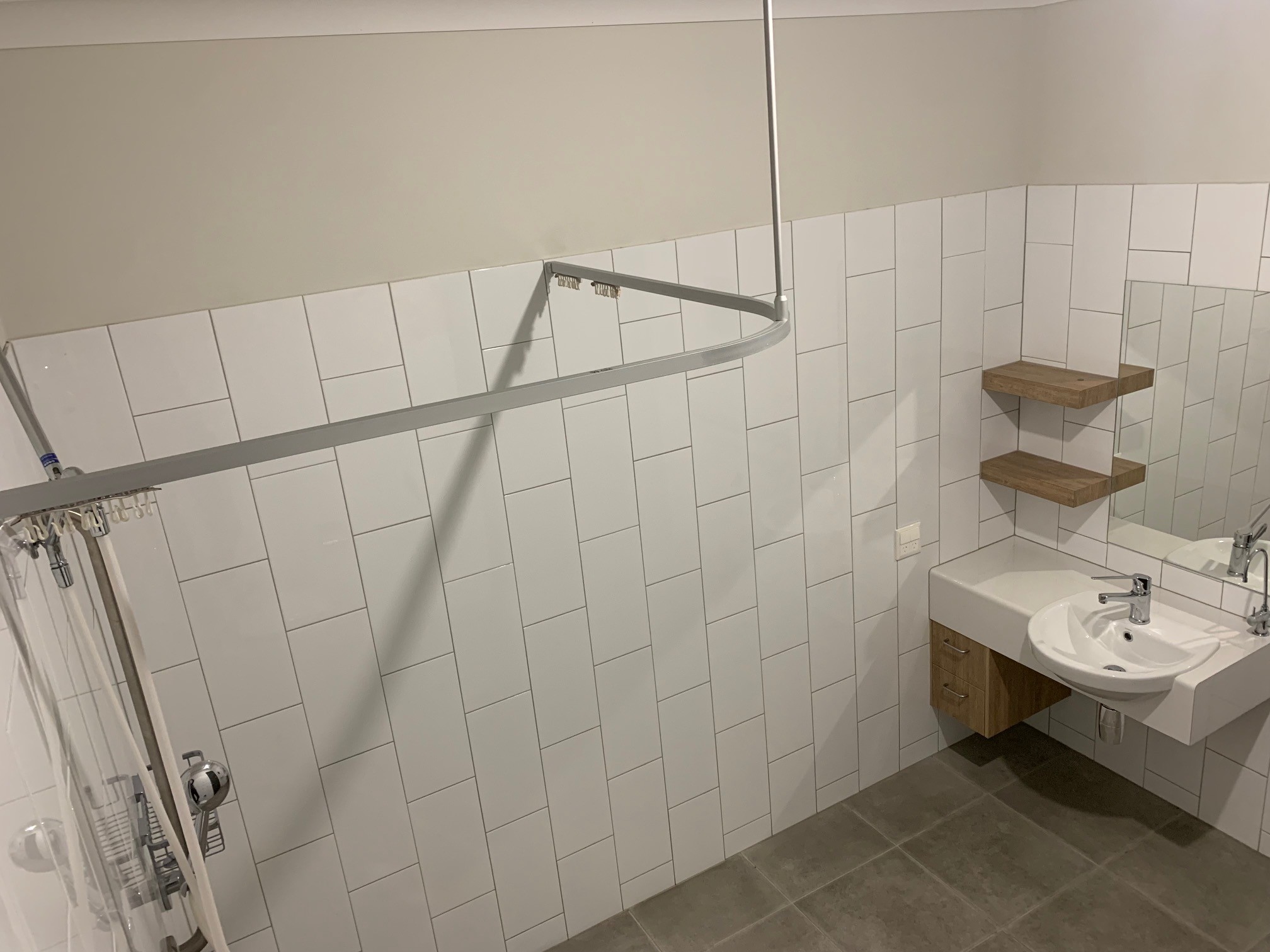 Another view of the ensuite