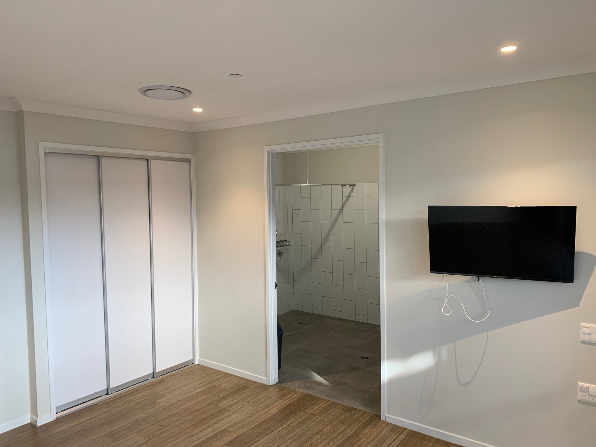An image showing the room